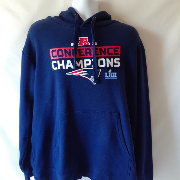 New England Patriots Men's Pullover Hoodie - Picture 4 of 7